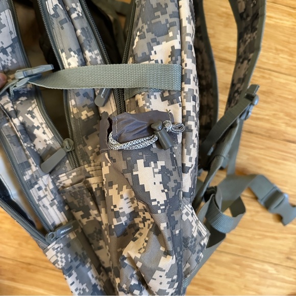Tactical Digital Camouflaged Pattern Backpack Nexpak - Picture 9 of 10